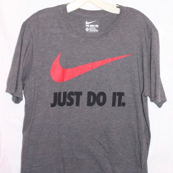 Medium Men's “Nike Just Do It” Tee Shirt - Picture 4 of 5